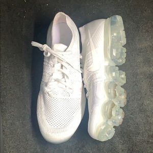 Nike Air VaporMax Triple White NEGOTIABLE PRICE!!
